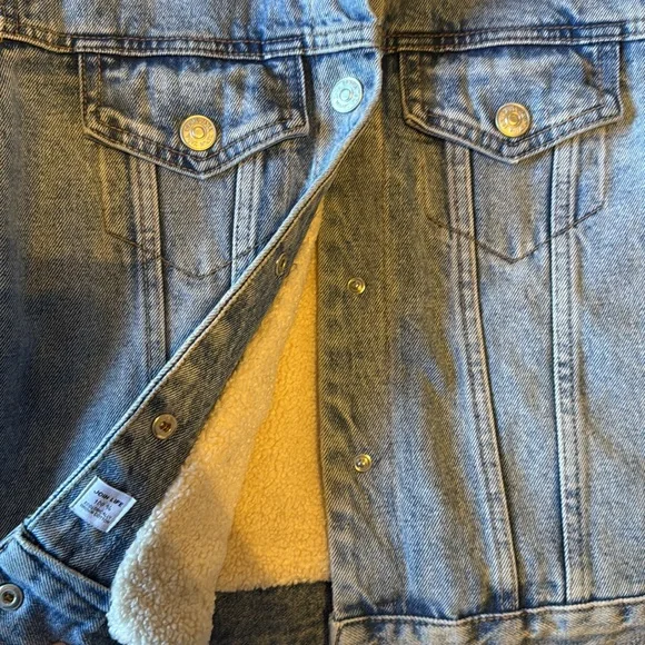 Zara Sherpa Lined Denim Jacket - Size Medium - Picture 5 of 9